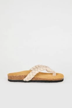 Intentionally Blank NEW SHOES KATA SANDAL Clouds