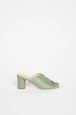 Intentionally Blank KAMIKA HEEL Sage