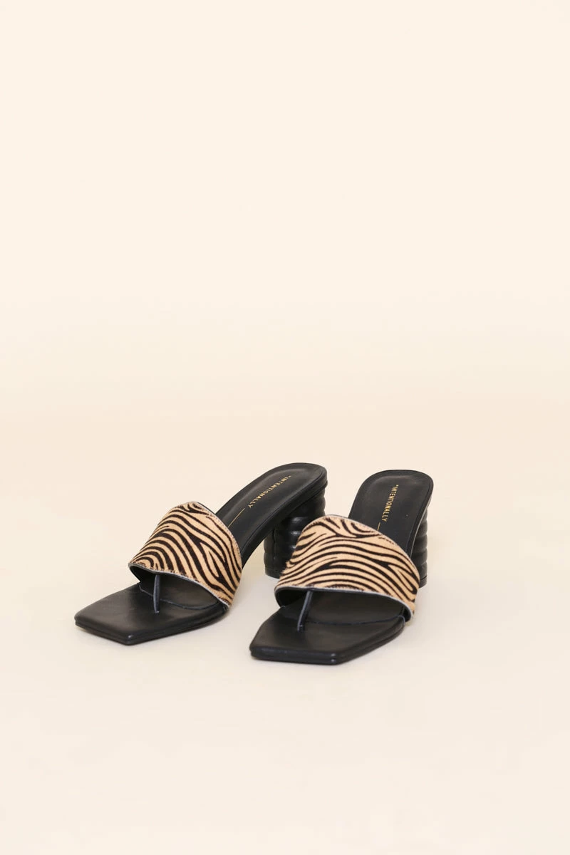 Intentionally Blank KRISTINA HEEL Beige Zebra 3 Intentionally Blank KRISTINA HEEL Beige Zebra