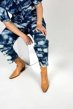 Intentionally Blank MATTIE HEELED BOOT Tan