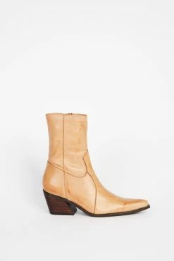 Intentionally Blank MATTIE HEELED BOOT Tan