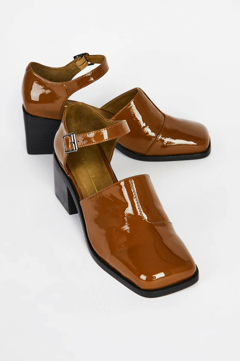 Intentionally Blank NEW ARRIVALS MARTY MARY JANE Taupe 3 Intentionally Blank NEW ARRIVALS MARTY MARY JANE Taupe