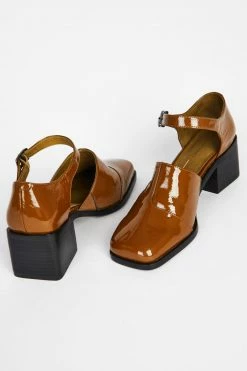 Intentionally Blank NEW ARRIVALS MARTY MARY JANE Taupe 10 Intentionally Blank NEW ARRIVALS MARTY MARY JANE Taupe