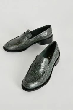 Intentionally Blank NEIGHBOR LOAFER Spruce 11 Intentionally Blank NEIGHBOR LOAFER Spruce