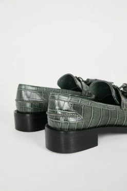 Intentionally Blank NEIGHBOR LOAFER Spruce 13 Intentionally Blank NEIGHBOR LOAFER Spruce