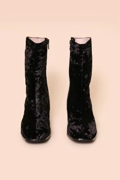 Intentionally Blank SHOES Hype BOOT Black Velvet