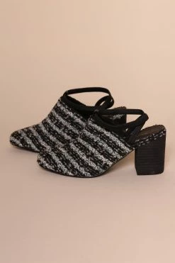 Intentionally Blank SHOES PATRON II HEEL Black Tweed