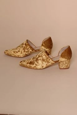 Intentionally Blank PERF-HI HEEL Gold Velvet