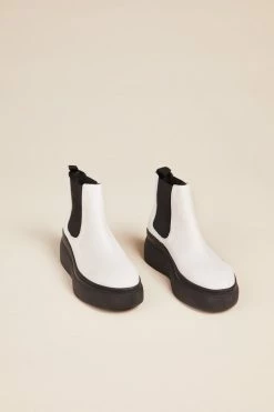Intentionally Blank KAVIN FLATFORM BOOT White
