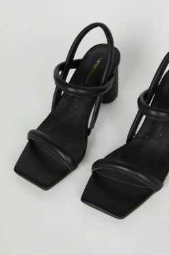 Intentionally Blank NEW SHOES KIFTON HEEL Black 11 Intentionally Blank NEW SHOES KIFTON HEEL Black