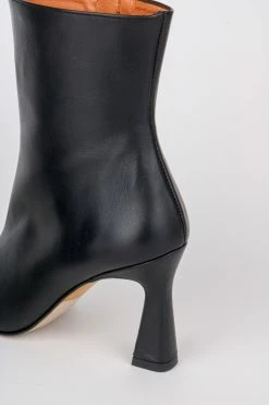 Intentionally Blank LINDA HEELED BOOT Black SHOES 10 Intentionally Blank LINDA HEELED BOOT Black SHOES
