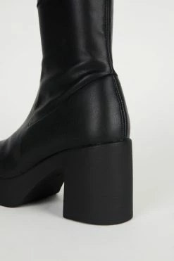 Intentionally Blank MARLOWE PLATFORM BOOT Black Vegan