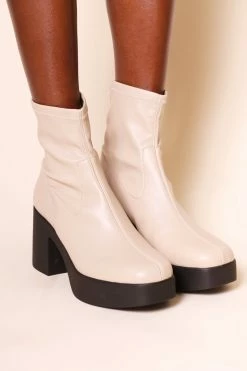 Intentionally Blank MARLOWE PLATFORM BOOT Clouds Vegan SHOES