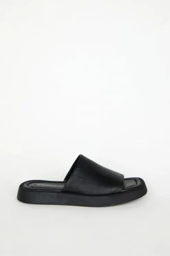 Intentionally Blank MONTY SANDAL Black NEW ARRIVALS 13 Intentionally Blank MONTY SANDAL Black NEW ARRIVALS
