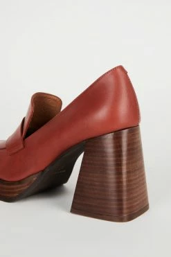 Intentionally Blank MOORE OXFORD HEEL Crimson 10 Intentionally Blank MOORE OXFORD HEEL Crimson