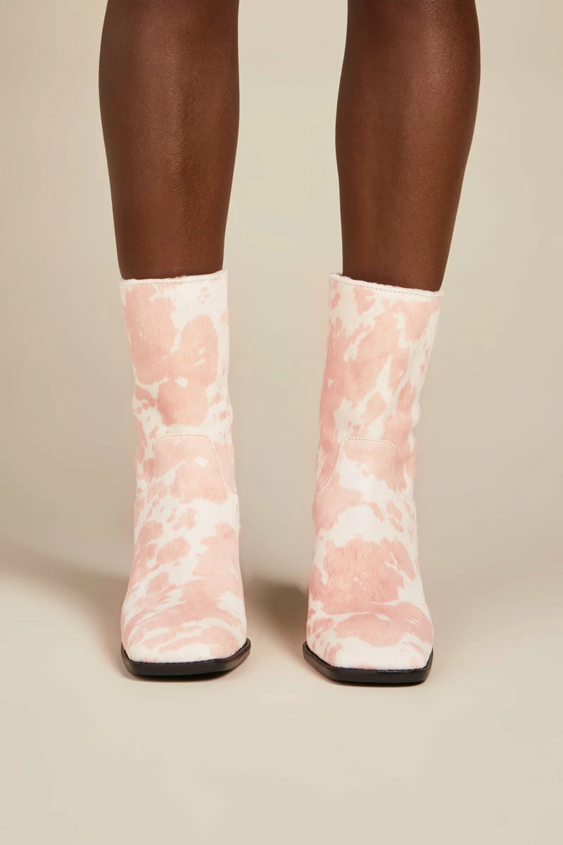 Intentionally Blank SHOES PG BOOT Moo Baby Pink 7 Intentionally Blank SHOES PG BOOT Moo Baby Pink