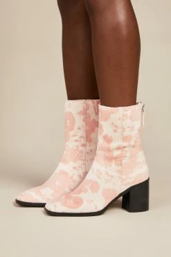 Intentionally Blank SHOES PG BOOT Moo Baby Pink 10 Intentionally Blank SHOES PG BOOT Moo Baby Pink