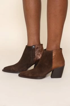 Intentionally Blank SHOES PHANTOM HEELED BOOT Brown