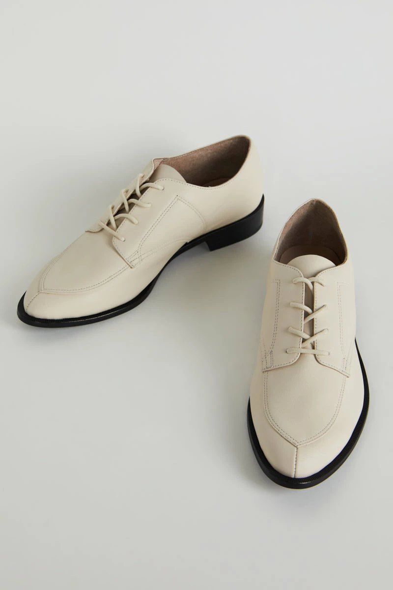 Intentionally Blank NEW SHOES SAINT OXFORD Cream 3 Intentionally Blank NEW SHOES SAINT OXFORD Cream