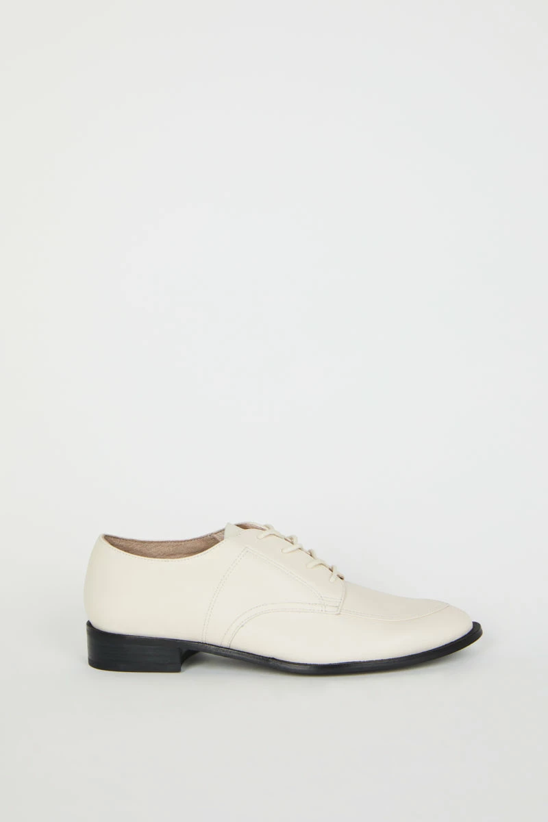 Intentionally Blank NEW SHOES SAINT OXFORD Cream 8 Intentionally Blank NEW SHOES SAINT OXFORD Cream