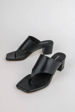 Intentionally Blank ALVA HEELED SANDAL Black
