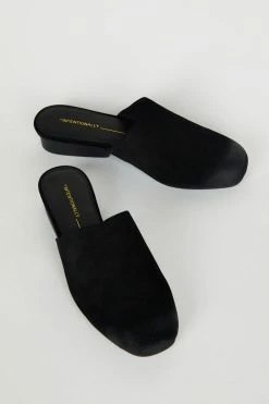 Intentionally Blank TOUCH SLIP ON Black NEW SHOES
