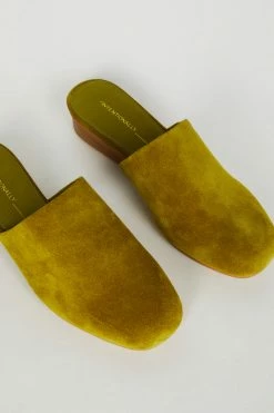 Intentionally Blank TOUCH SLIP ON Cumin