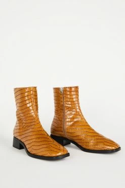 Intentionally Blank TOUR BOOT Tan Croc