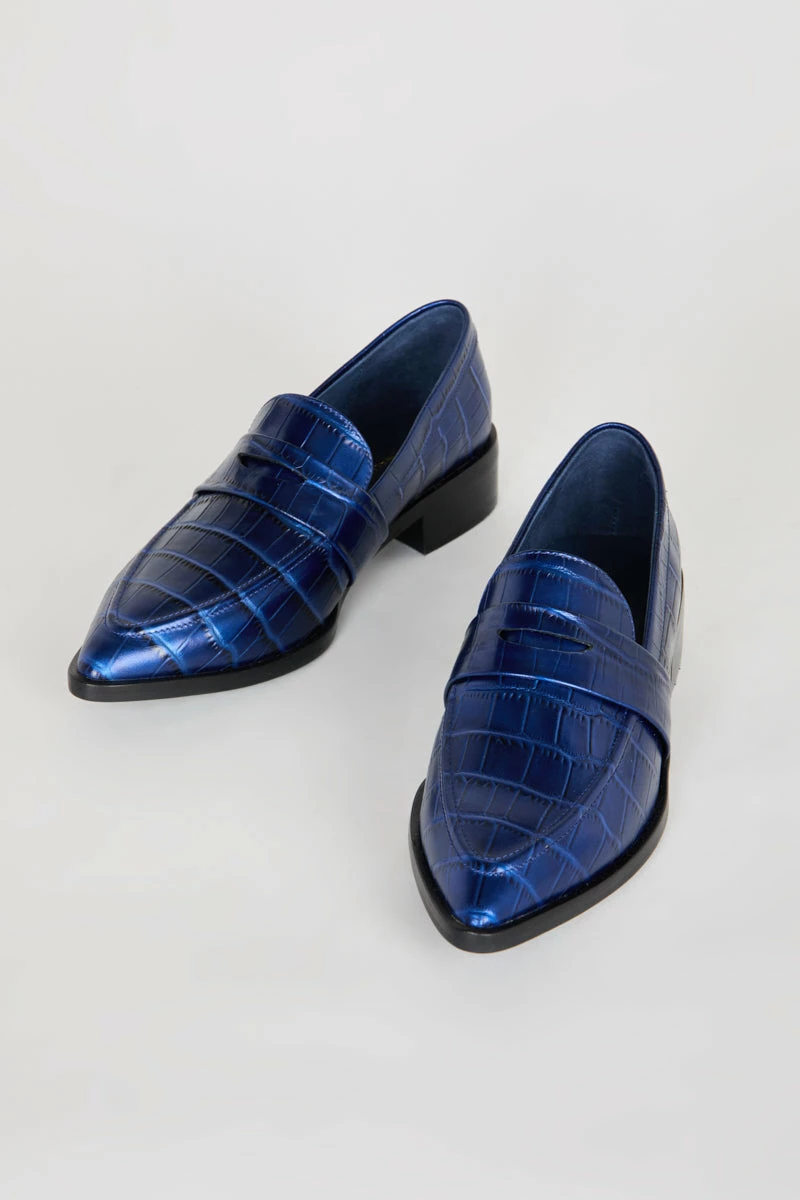 Intentionally Blank SHOES TRIM LOAFER Midnight 5 Intentionally Blank SHOES TRIM LOAFER Midnight