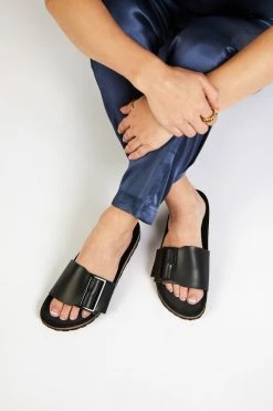 Intentionally Blank SHOES CLAIRE SANDAL Black