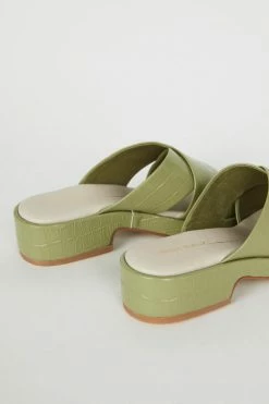 Intentionally Blank VONDA SANDAL Aloe