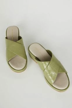Intentionally Blank VONDA SANDAL Aloe