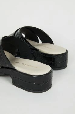 Intentionally Blank VONDA SANDAL Black