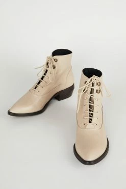 Intentionally Blank SHOES WEST HEELED BOOT CLOUDS