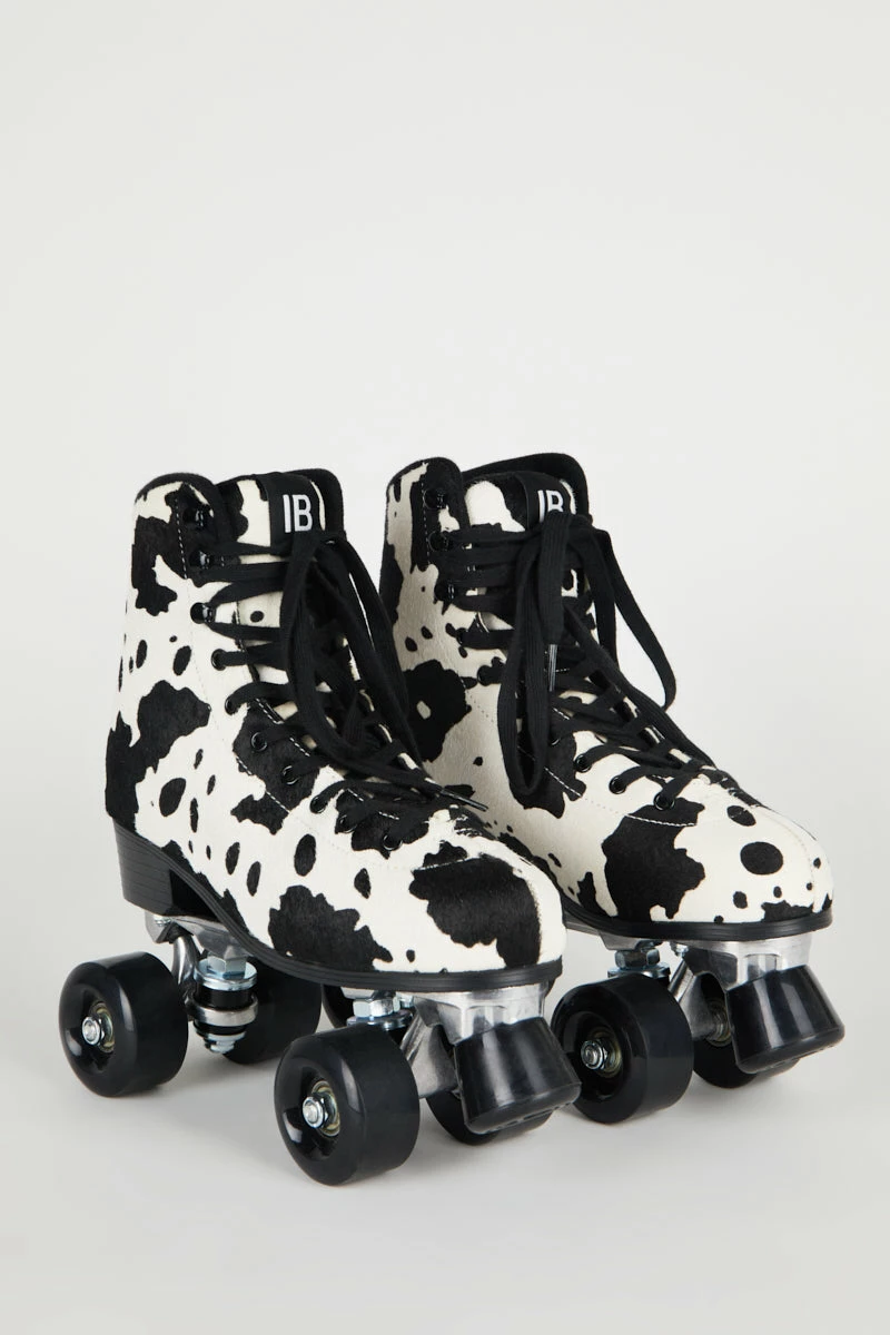 Intentionally Blank IB ROLLER SKATES WHIP IT ROLLER SKATE Black Moo 3 Intentionally Blank IB ROLLER SKATES WHIP IT ROLLER SKATE Black Moo
