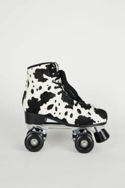 Intentionally Blank IB ROLLER SKATES WHIP IT ROLLER SKATE Black Moo 11 Intentionally Blank IB ROLLER SKATES WHIP IT ROLLER SKATE Black Moo