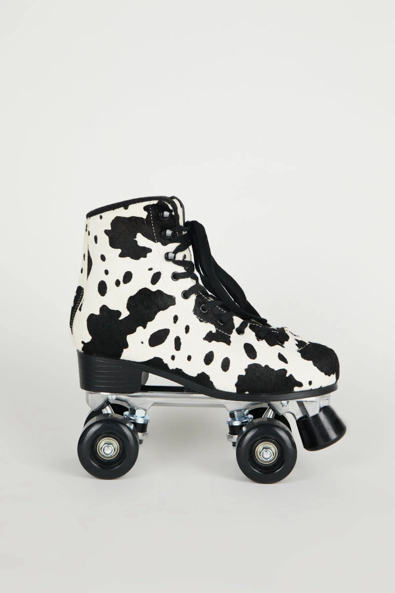 Intentionally Blank IB ROLLER SKATES WHIP IT ROLLER SKATE Black Moo 7 Intentionally Blank IB ROLLER SKATES WHIP IT ROLLER SKATE Black Moo