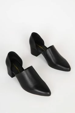 Intentionally Blank SHOES PERF-HI HEEL Black