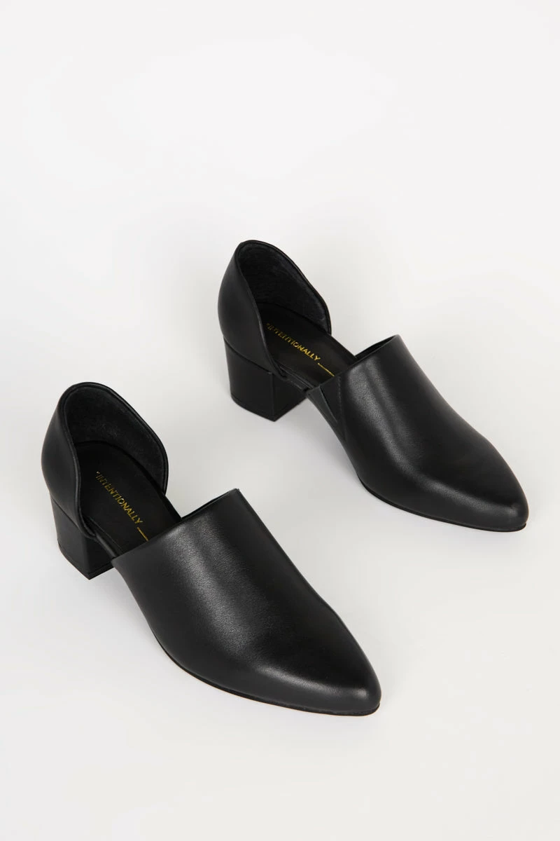 Intentionally Blank SHOES PERF-HI HEEL Black 3 Intentionally Blank SHOES PERF-HI HEEL Black