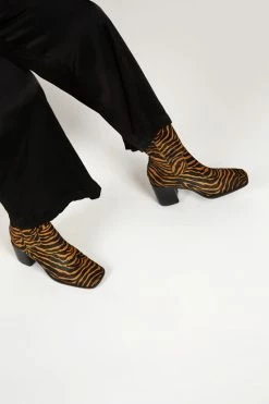 Intentionally Blank PG BOOT Tiger SHOES