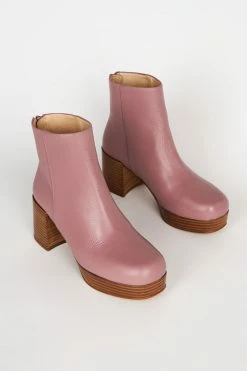 Intentionally Blank SPEED PLATFORM BOOT Lilac