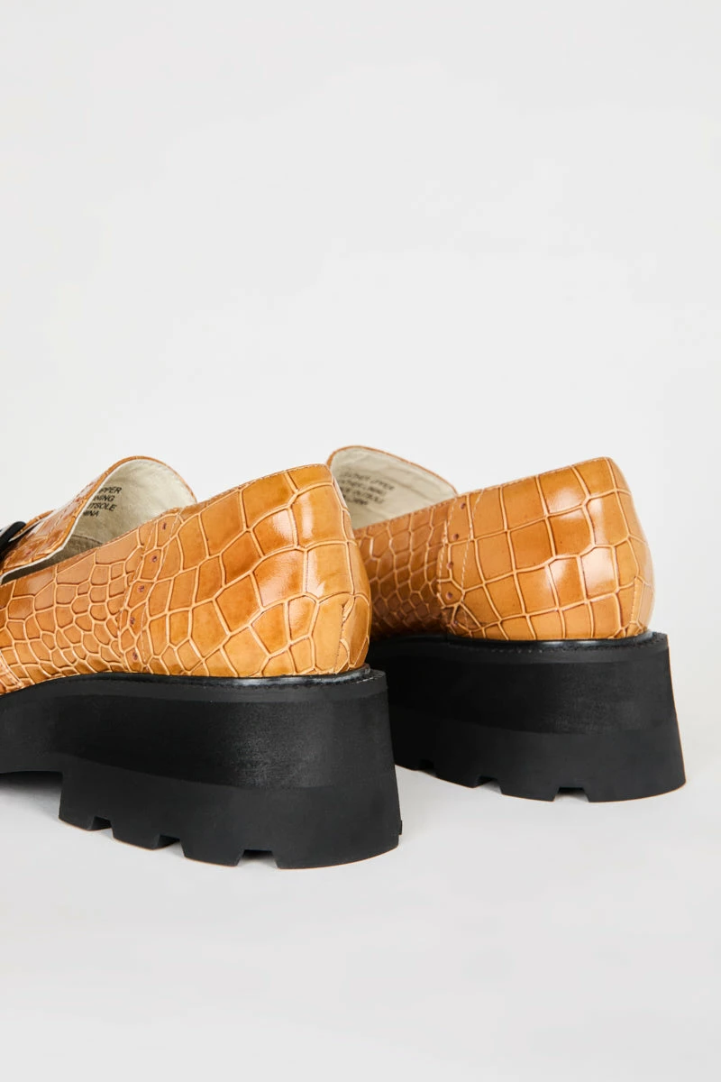 Intentionally Blank TORONTO LOAFER Tan 6 Intentionally Blank TORONTO LOAFER Tan